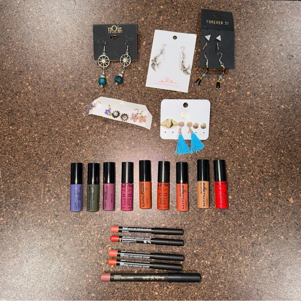 NYX Lip Cream Set - Purple, Gray, Red, Orange, Pink - Picture 1 of 3